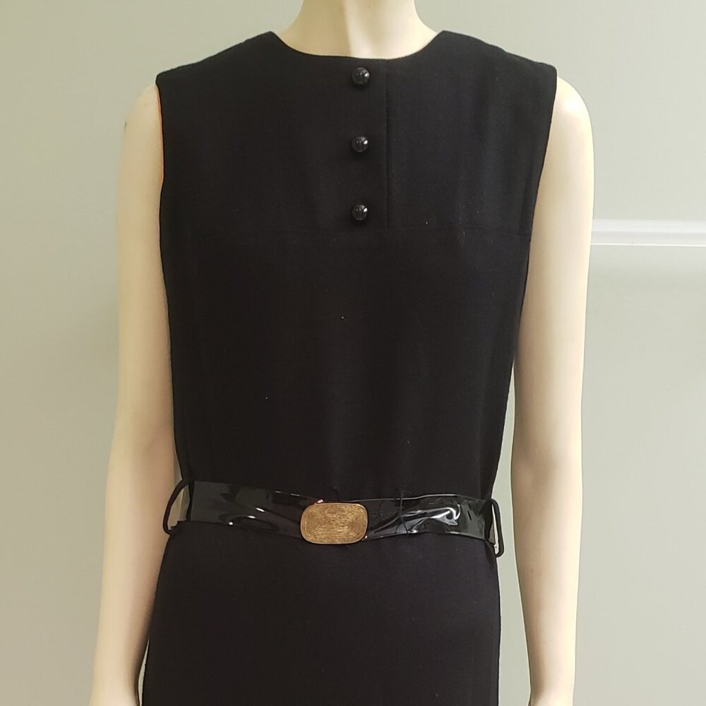little black dress 1960s linen sleeveless M belted